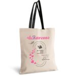 Cadeau maîtresse s'écrit avec des cœurs à personnaliser
